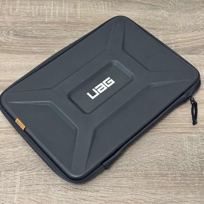 Чохол Urban Armor Gear Medium Sleeve 13" Black