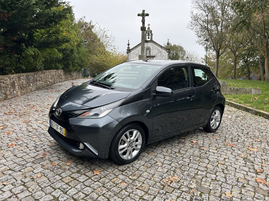 Toyota Aygo 1.0 VVTi MMV - Caixa Automatica