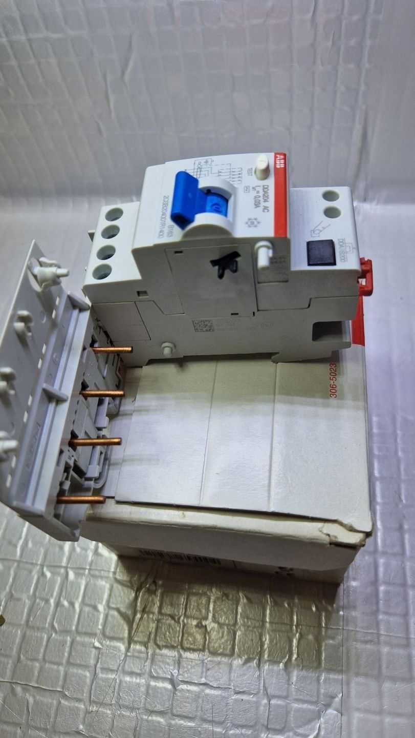 Blok różnicowoprądowy DDA204-AC-40/0,3, 4P 40 A, 300 mA, typ AC