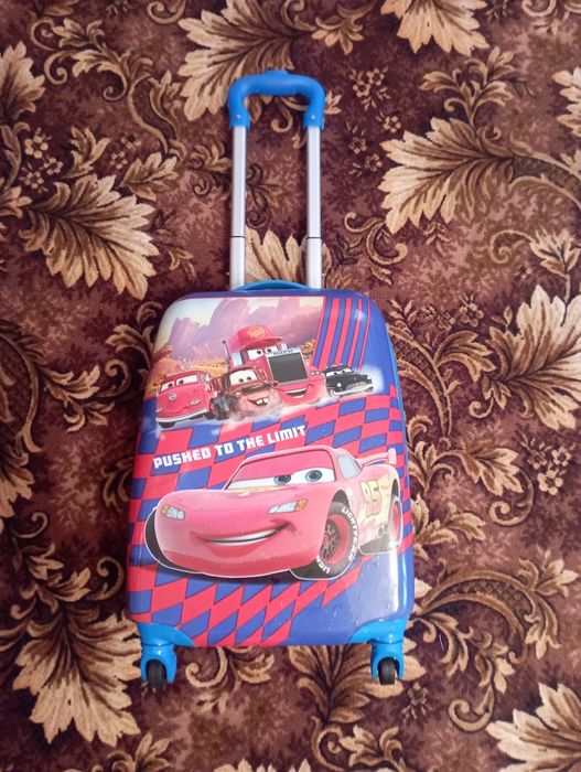 Продам валізу дитячу Маквін
