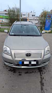 Sprzedam Toyotę Avensis T25 kombi