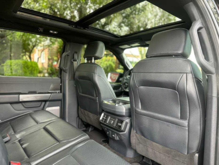 Ford F-150 Lariat SuperCrew      2022