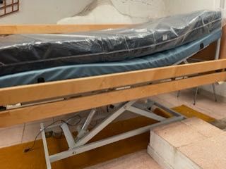 Cama articulada Nova e toda equipada