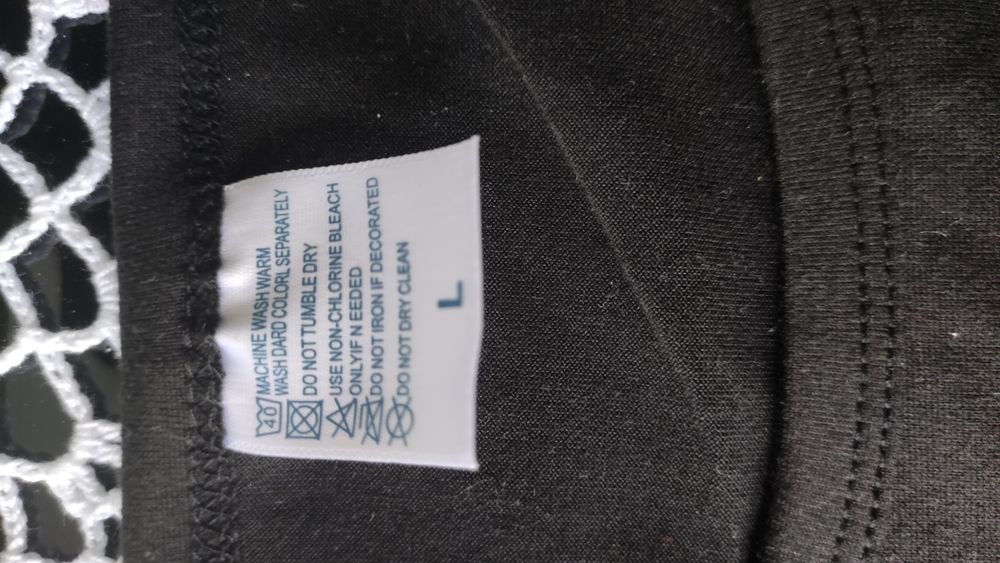 Vendo duas t-shirts estampadas