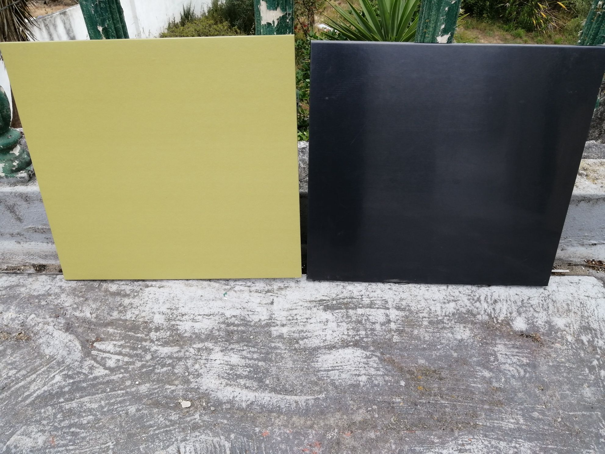 2 portas 60x64, para móvel BESTA do IKEA. LAPPVIKEN 1 VERDE, 1 preta.