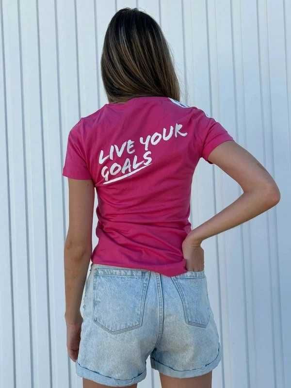 T-shirt desportiva Adidas | Tamanho S |