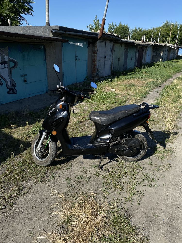 Продам скутер Zondr 80куб.на ходу