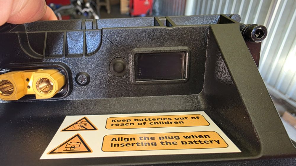 Akumulator kaabo GTR 84v 33ah  ładowarka