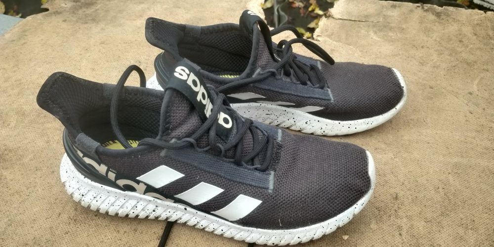 Продам кроссовки Adidas 42,5 размер