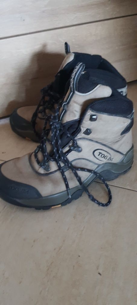 Buty trekkingowe rozm 40 Tog 24