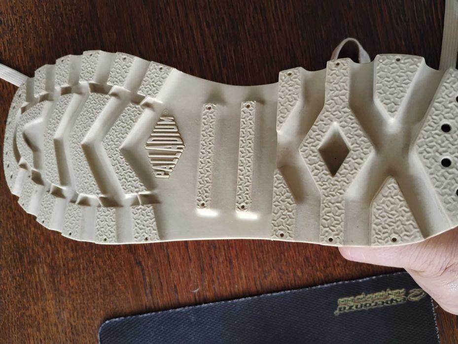 Palladium buty trapery r 42 -40%