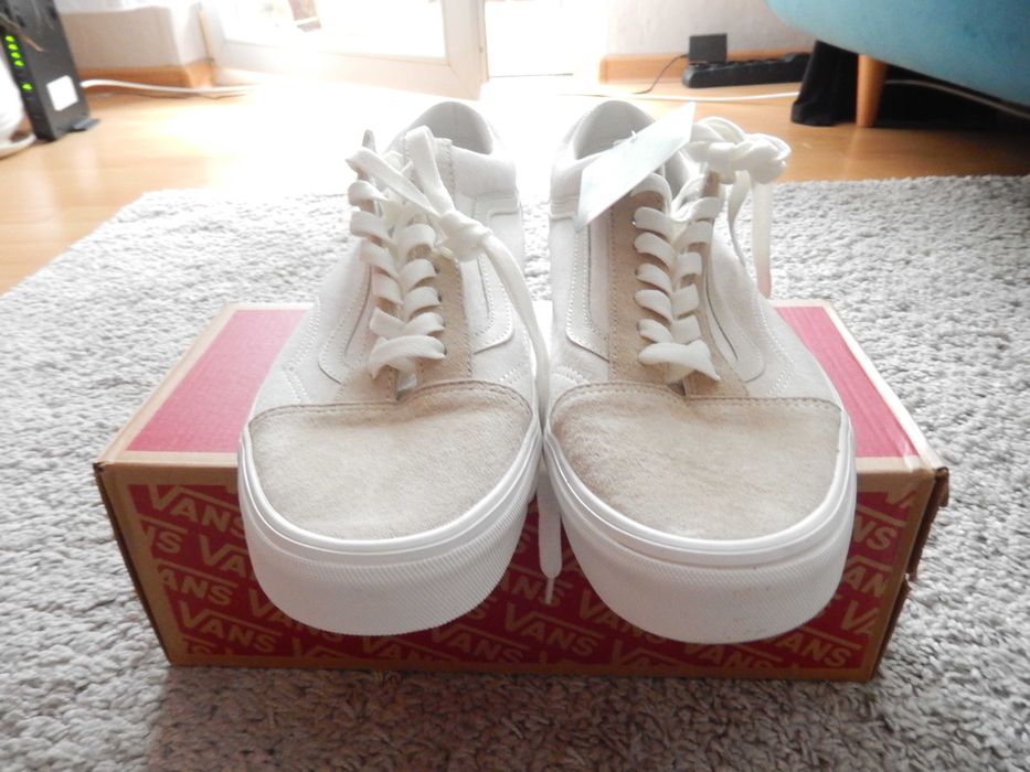 nowe męskie/damskie buty Vans Old Skool Pig Suede roz. 42,5 (27,5 cm)