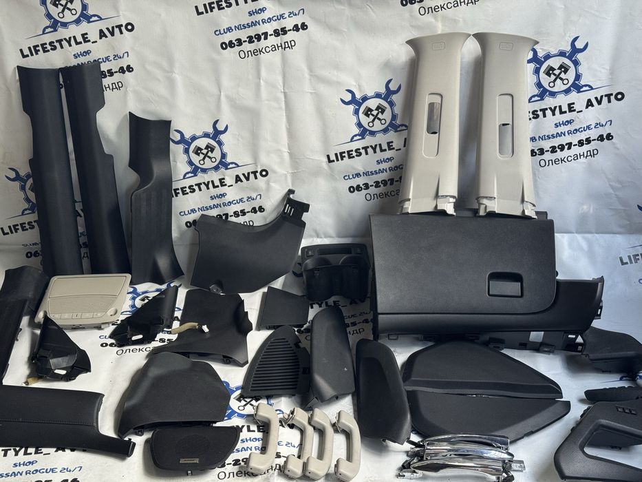 Проводка салону Nissan Rogue 2018 року комплектація SV підкапотна 2019