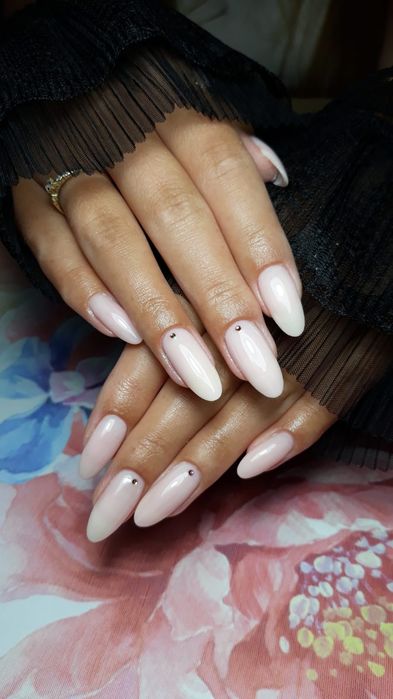 Paznokcie hybrydowe,żelowe