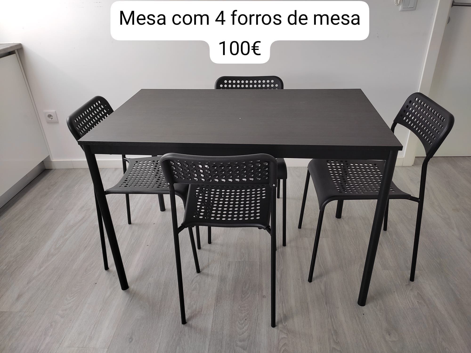 Vendo mesa 4 lugares