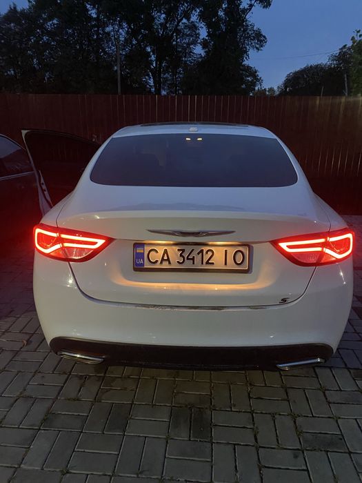 Продам Chrysler 200