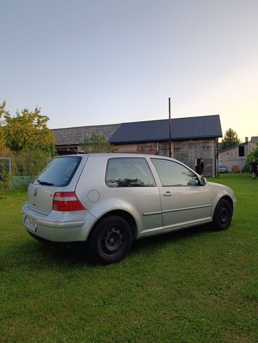 Volkswagen Golf 4 1.6 LPG 2003 r. Przegląd na rok