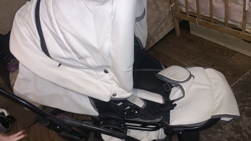 Дитяча коляска 2 в 1 donatan delux 8 біла шкіра