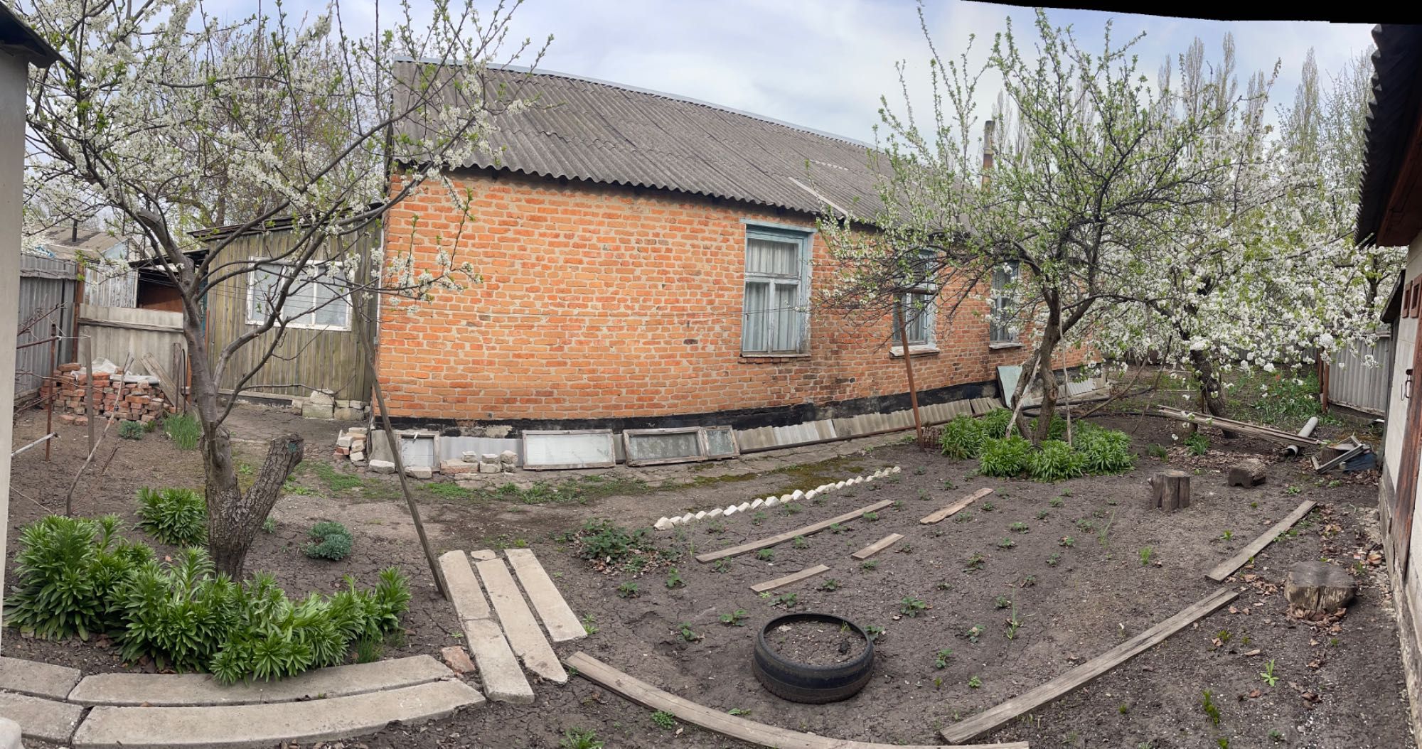 Пів будинку м. Первомайский Харківська обл.