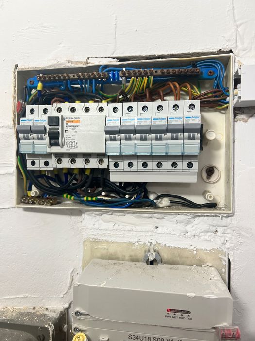 elektryk - instalacje, awarie, naprawy