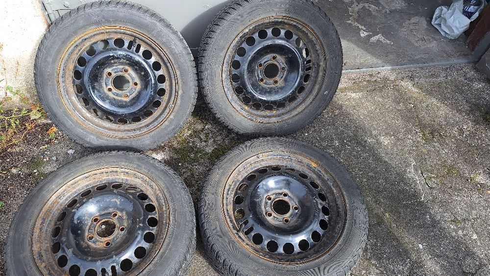 Felga stalowa Opel  6.5" x 16" 5x110 ET 37 z oponami zimowymi x4