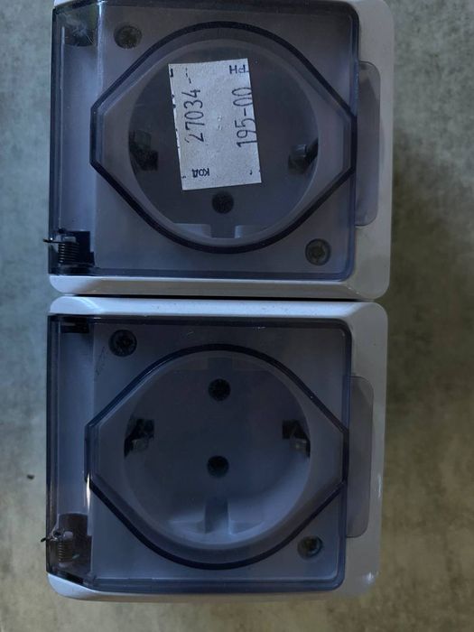 Автоматичні вимикачі, розетки, переноски