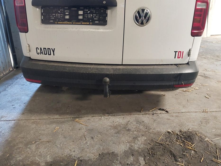 Drzwi bagażnika prawe vw caddy iv 15-20r kolor lb9a ćwiartka próg