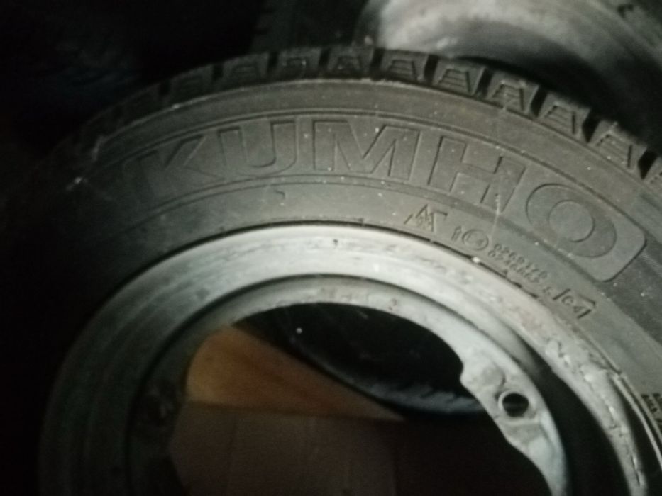 Продам зимную резину с дисками на 13