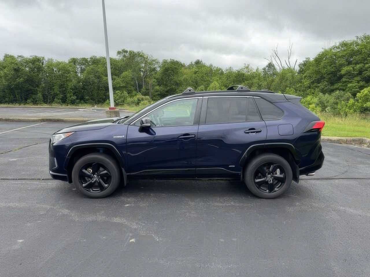 Toyota RAV4 Hybrid XSE 2021