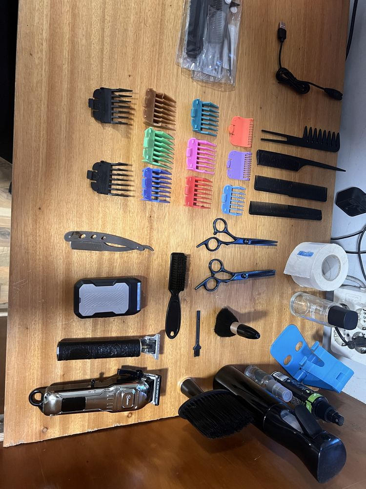 Kit Barbeiro Completo