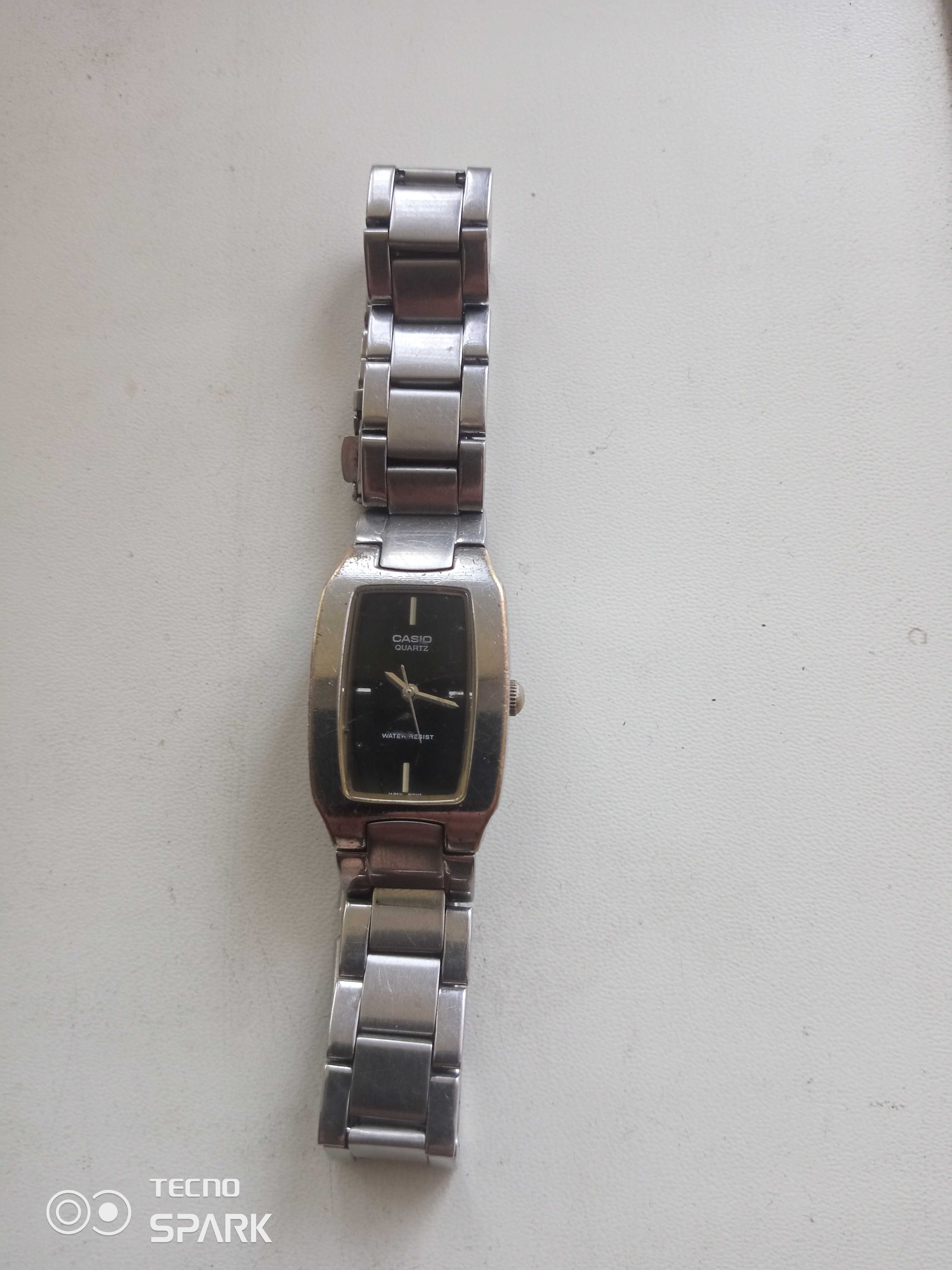 Часы женские Casio.