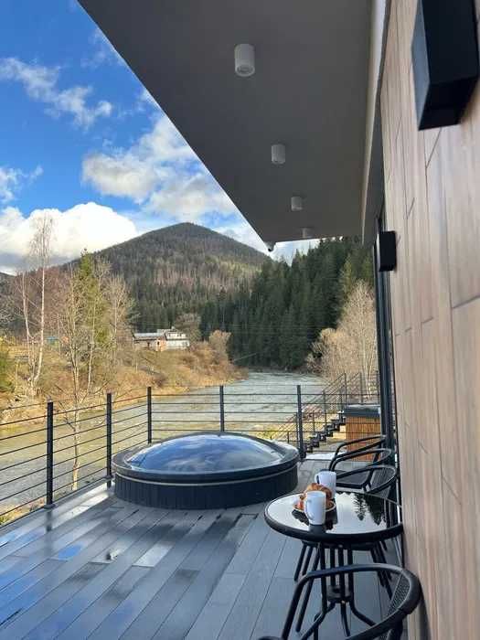 Котедж в Карпатах з чаном подобово