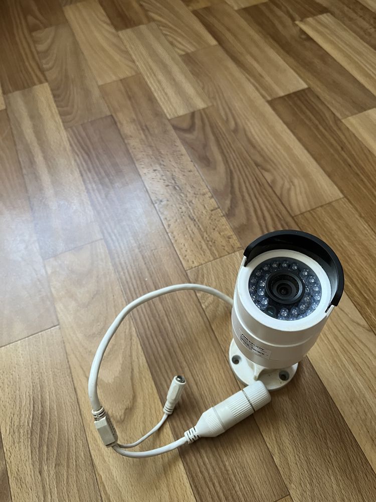IP камера Hikvision DS-2CD2032-I (3.0 Mp, PoE)