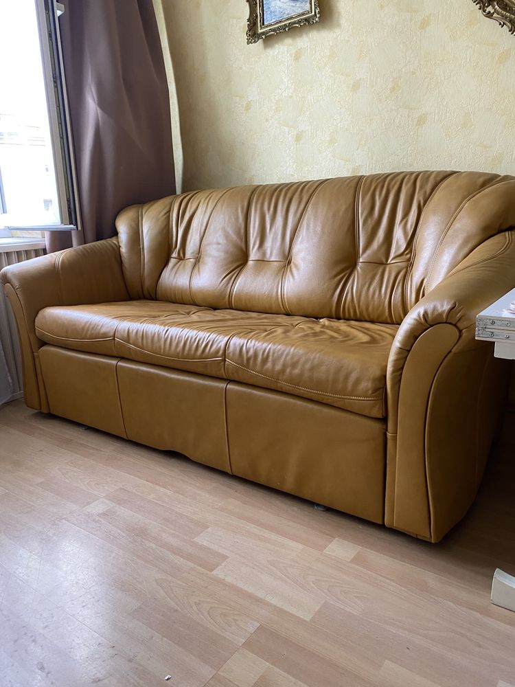 Meble skórzane: sofa z funkcją spania+dwa fotele