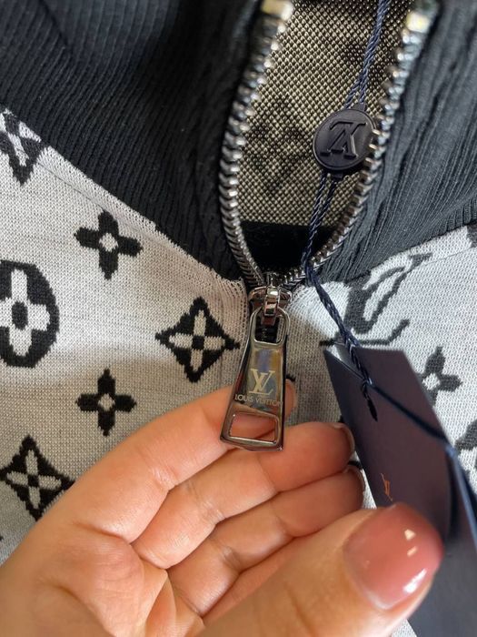 LOUIS VUITTON 2025 Женский костюм белый осень/зима люкс СКИДКА -40%