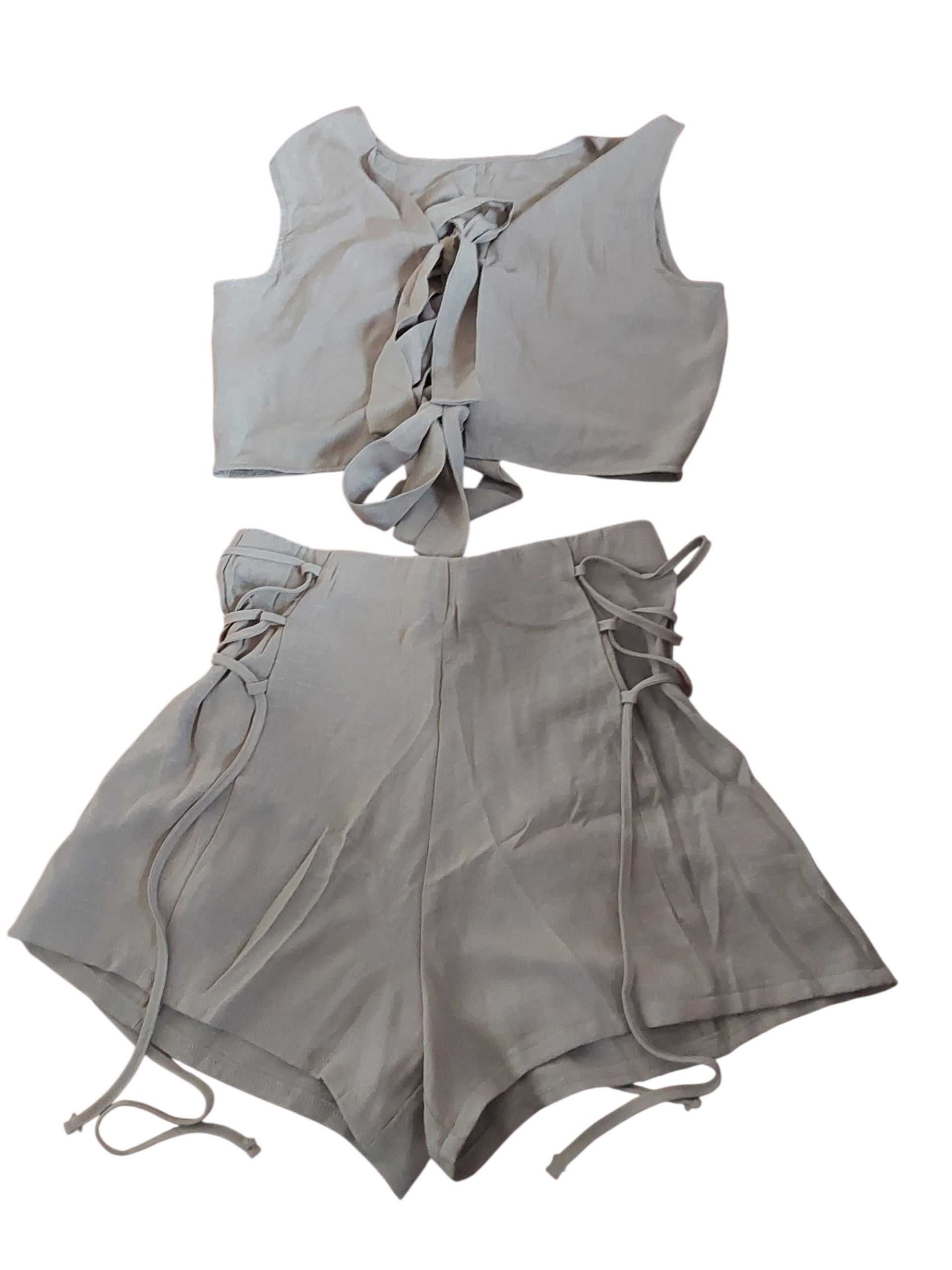 Conjunto novo de roupa