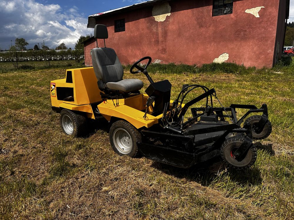 Kosiarka Zamiatarka Traktorek Stiga Belos 4x4 kubota diesel TRANSPORT