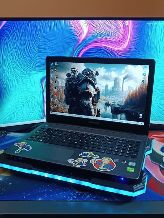 Ноутбук Medion Akoya / GeForce 930M / SSD 256GB