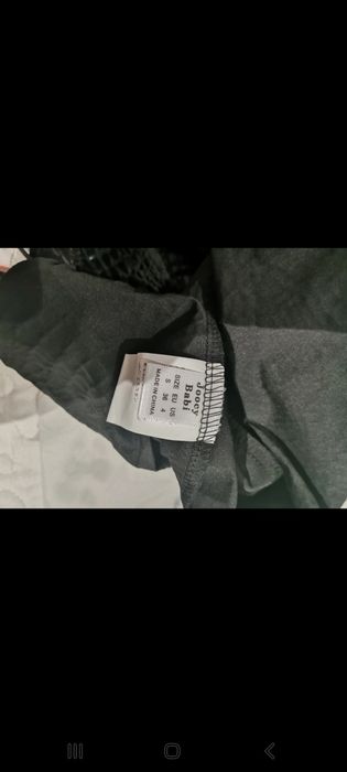 Saia justa com racha