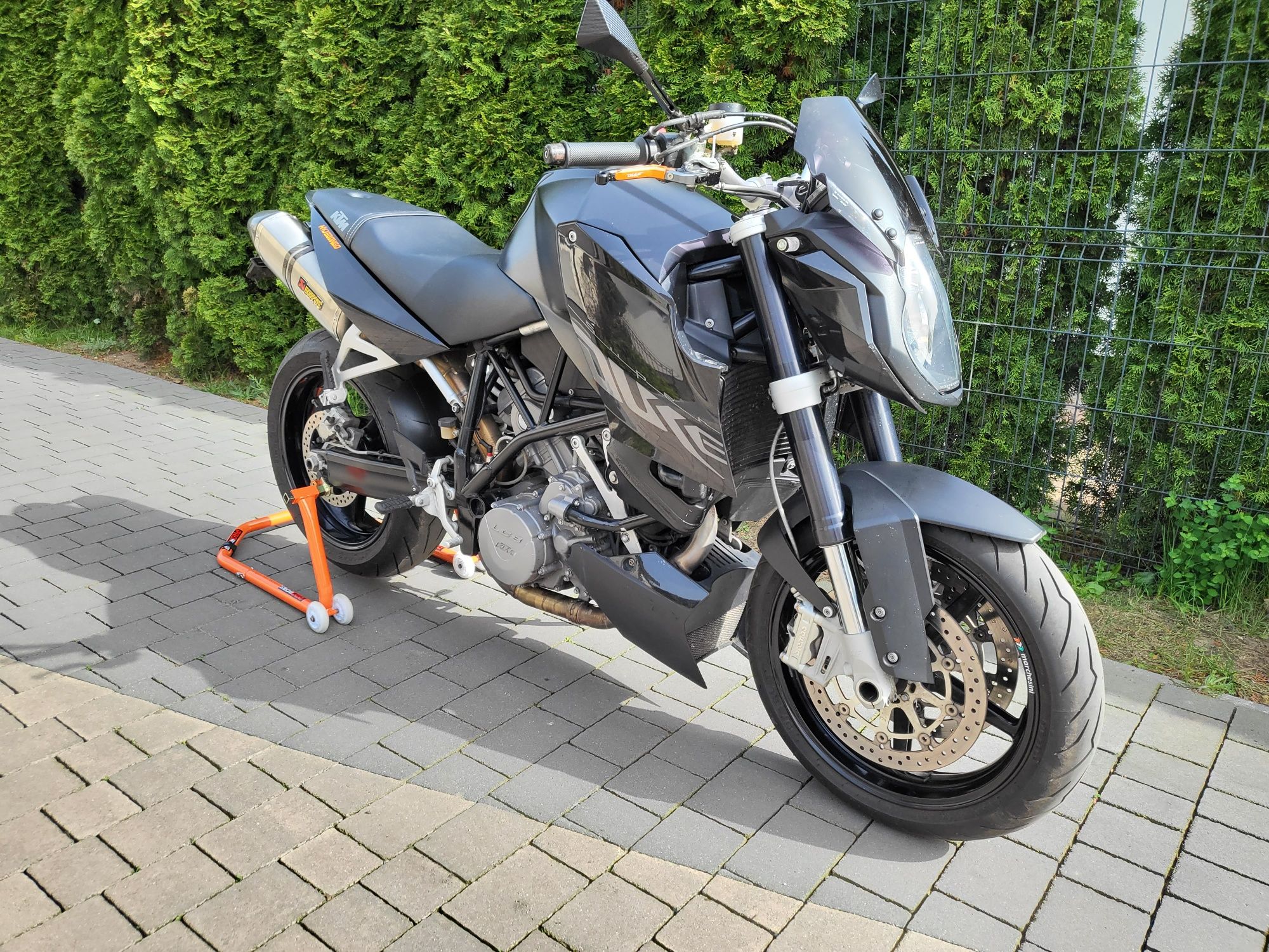 KTM Superduke 990 Akrapovic