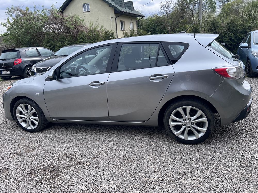 Mazda 3 1.6 benzyna navi klima super stan opłacona