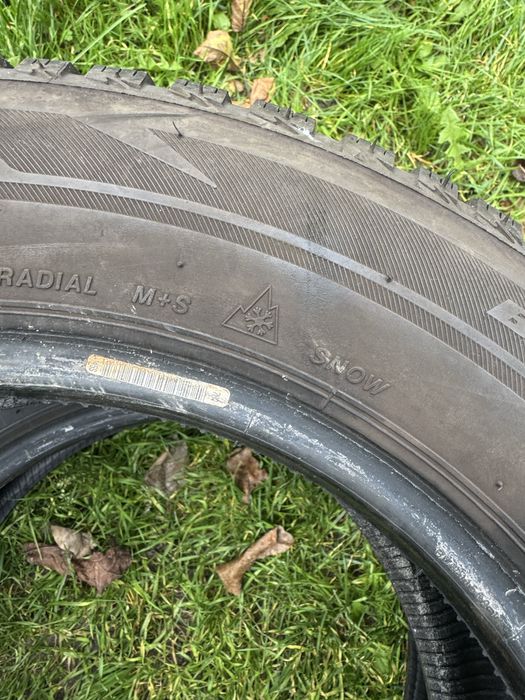 Зимові шини Bridgestone 165/65/R15