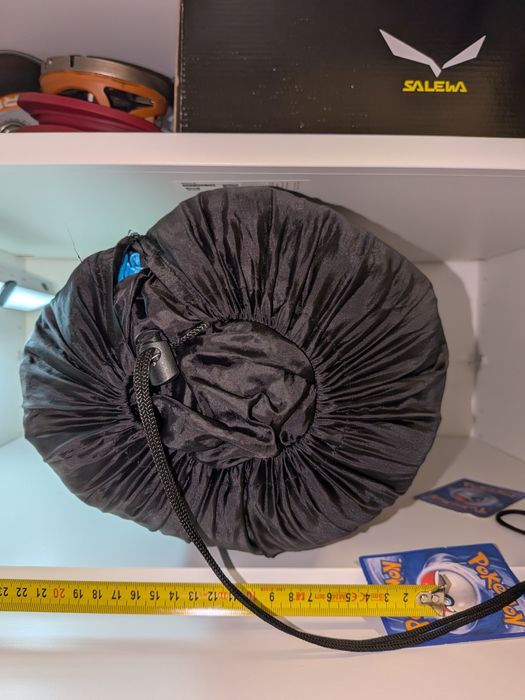 Sprzedam śpiwór typu mumia marki Nils Camp.