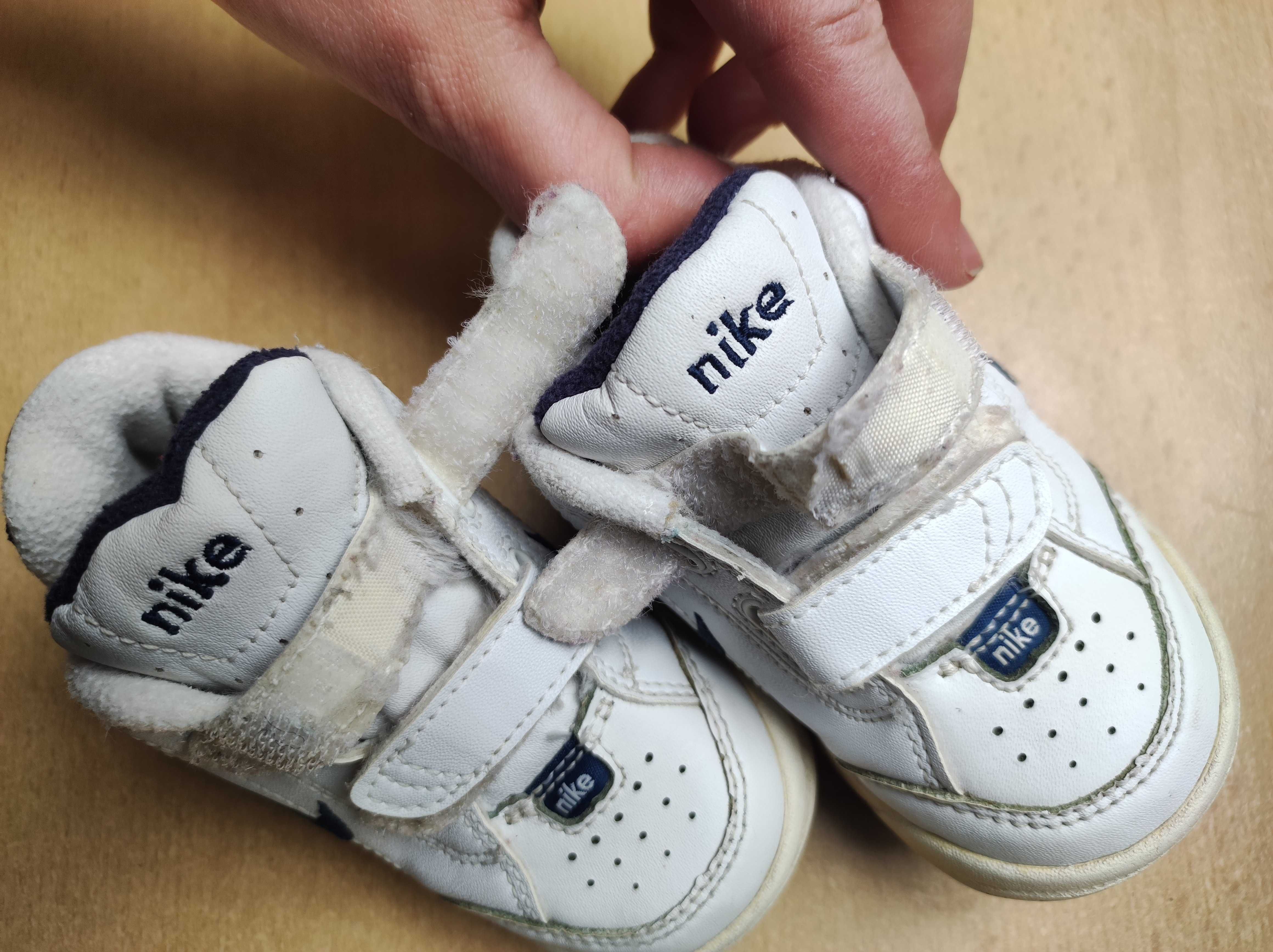 Adidasy dziecięce Nike 21