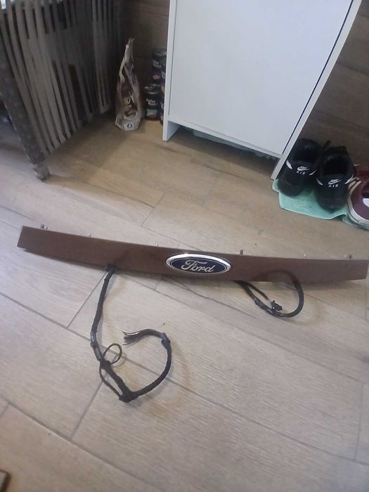 Czuiniki parkowania tył Ford