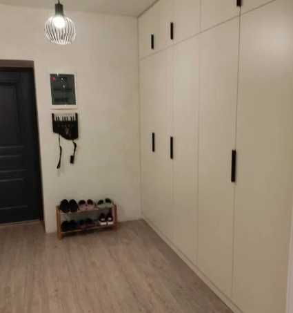 70000 ЖК Мира 2 СЕРТИФИКАТ Продам 2 комн квартиру рем,меб,тех S-73мAS