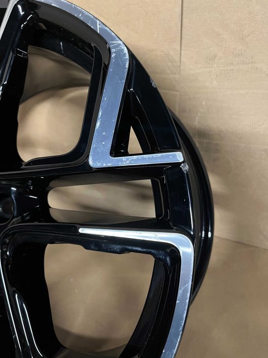 Felga VW York 8Jx19 ET45 2GV601025H / J / N 5x112
