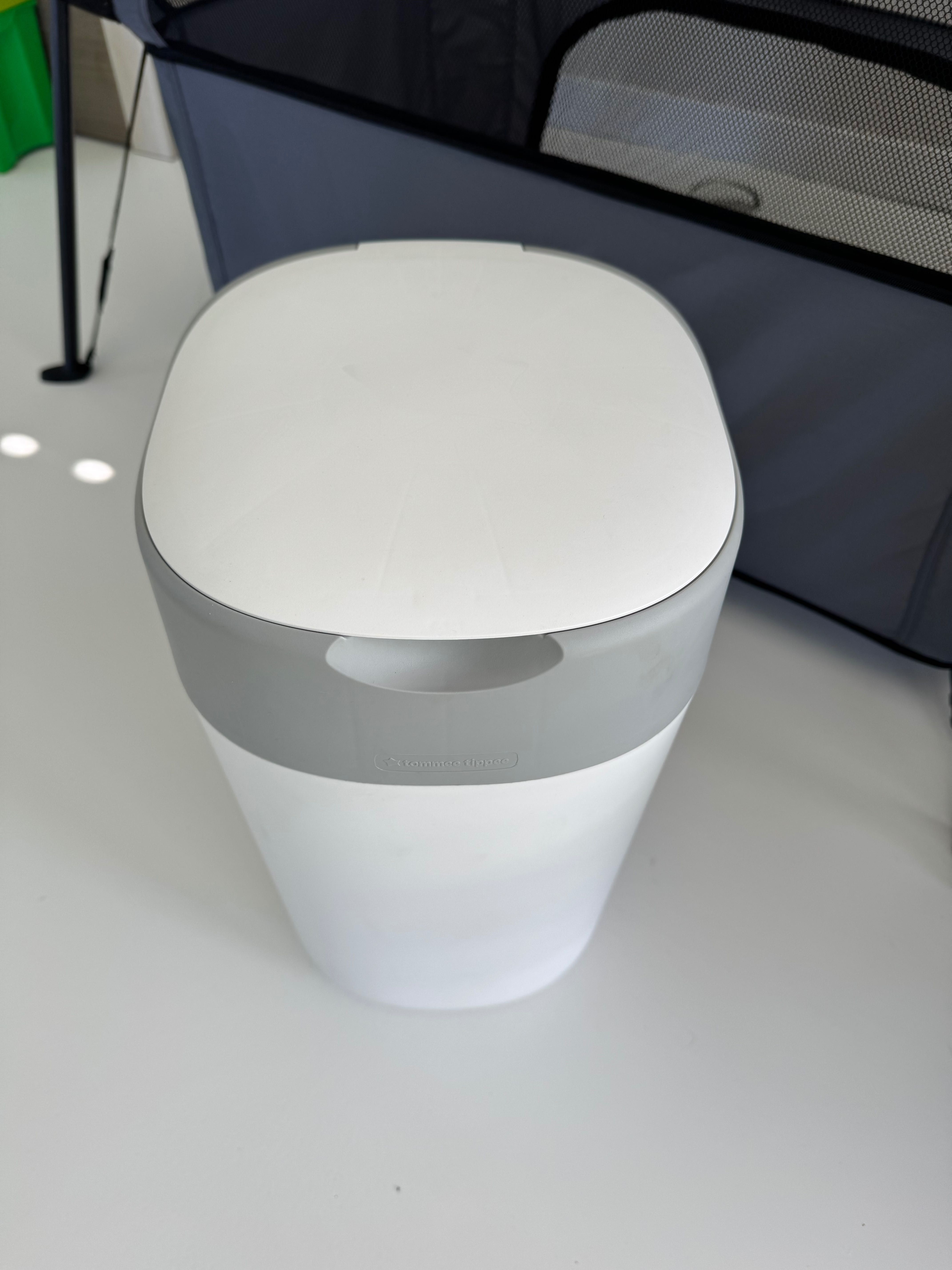 Kosz na pieluchy Tommy Tippee Twist and Click