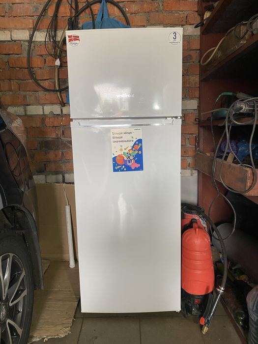 Продам холодильник