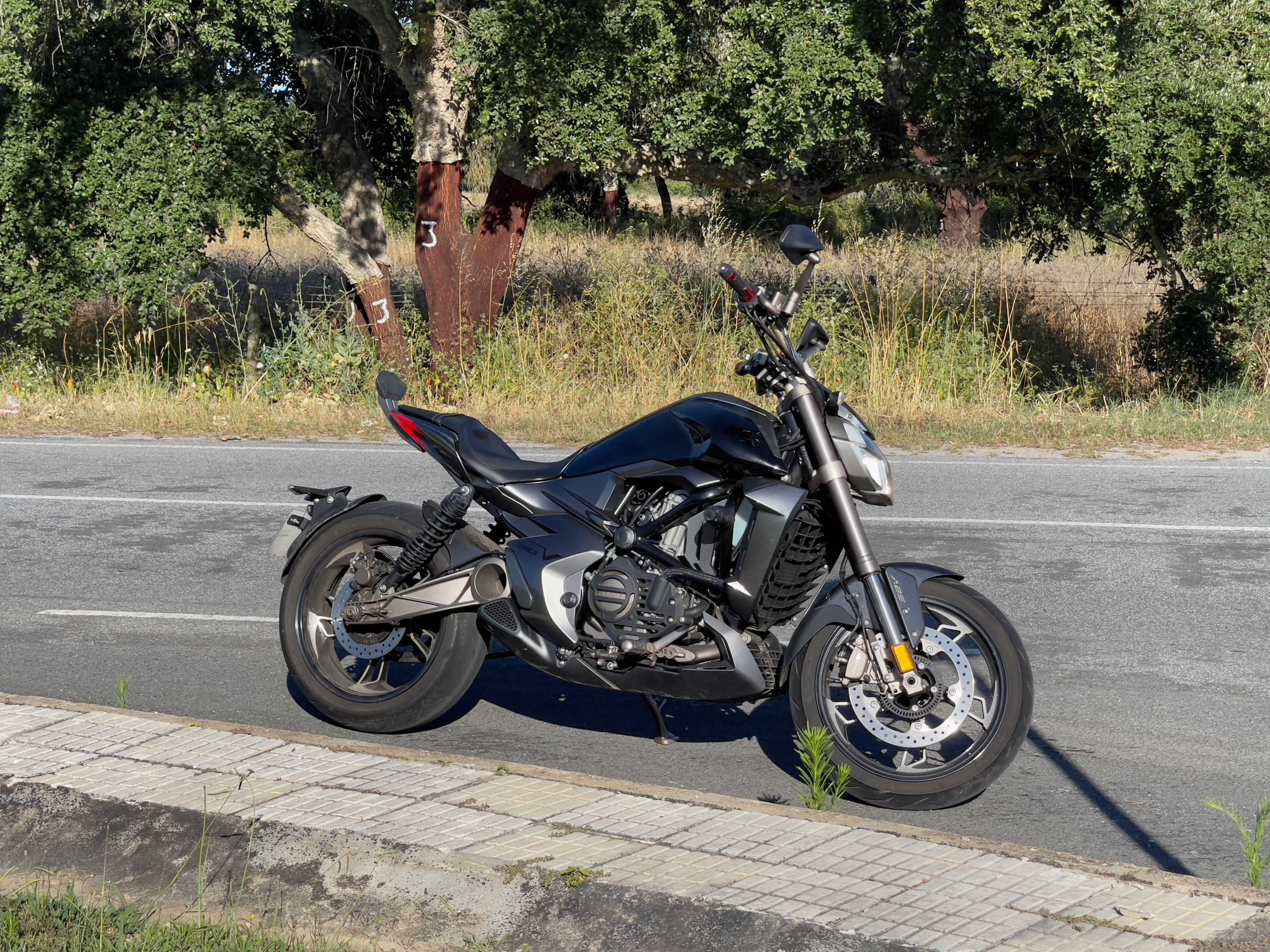 Zontes V310 Bem Estimada